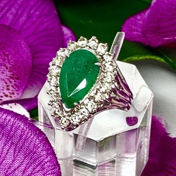 Diamond Emerald Ring 7.50 TCW 18 KT GIA Certified $8,950 915169 - Picture 6 of 10